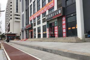 首月租金立減10%，臨深圳光明，黃江臨街一樓70~120平聯(lián)排商鋪業(yè)主直租